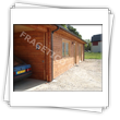 Maison avec murs doubles obtenus par emboitement en madriers ou lamelle-colle - vue exterieure